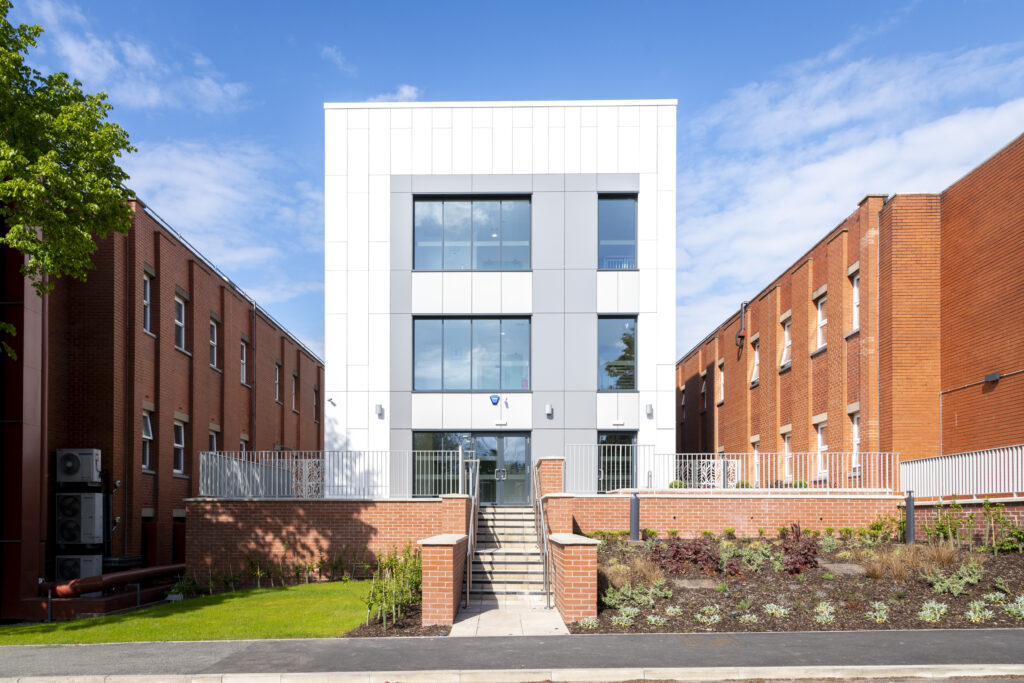 Leicester Diabetes Centre - Stephen George + Partners